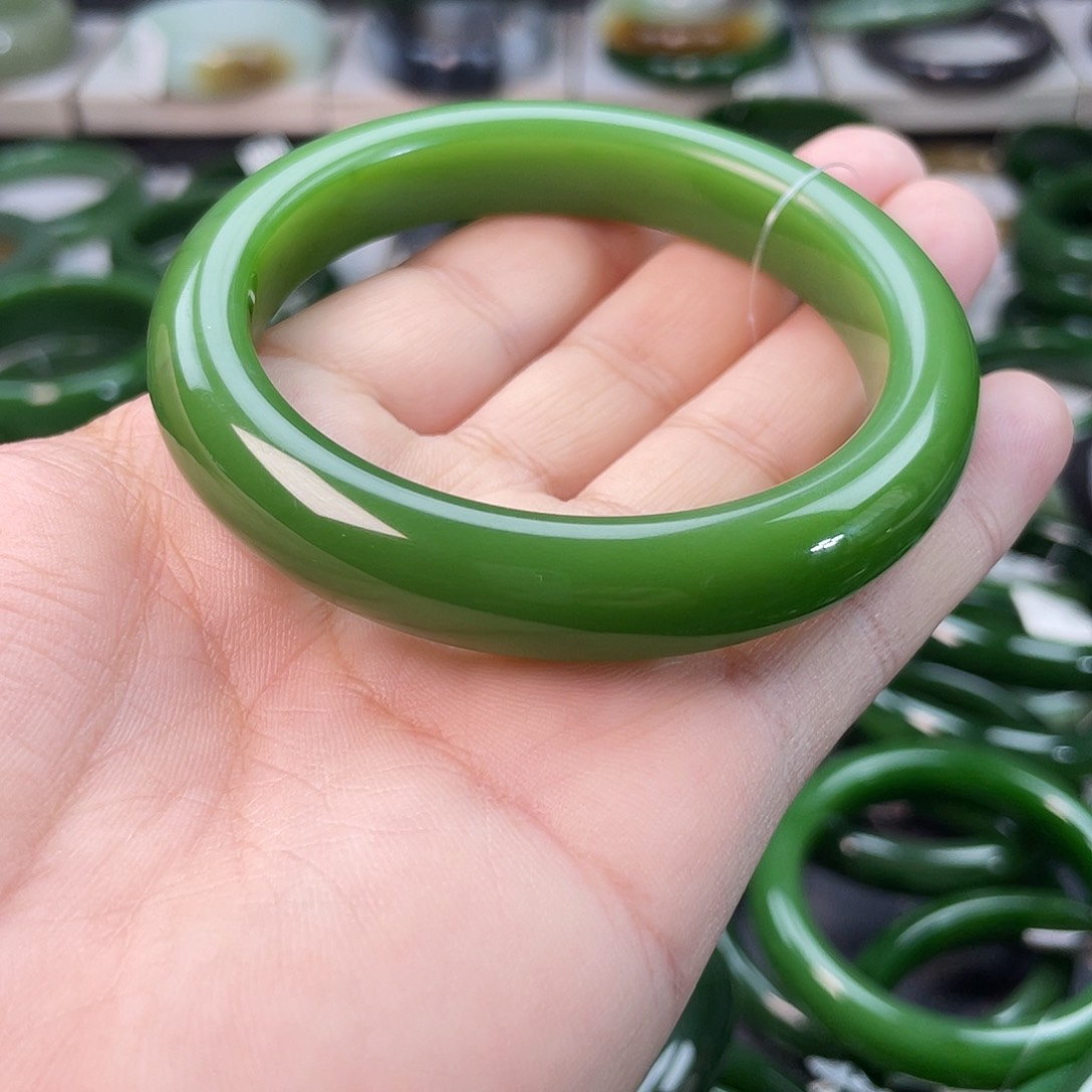 和田玉（碧玉）手镯未镶嵌