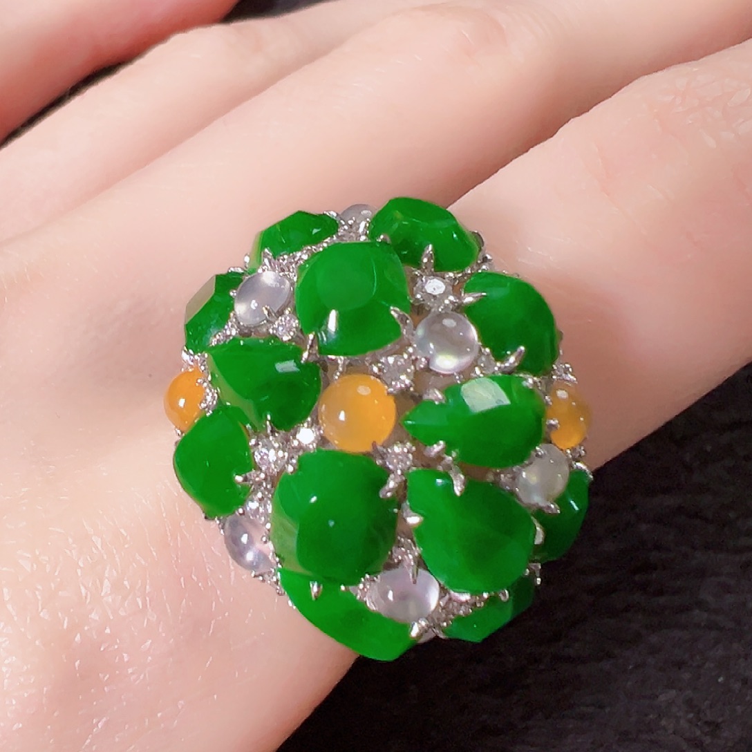 翡翠18K金镶嵌戒指签收后24小时鉴赏期，过时不退