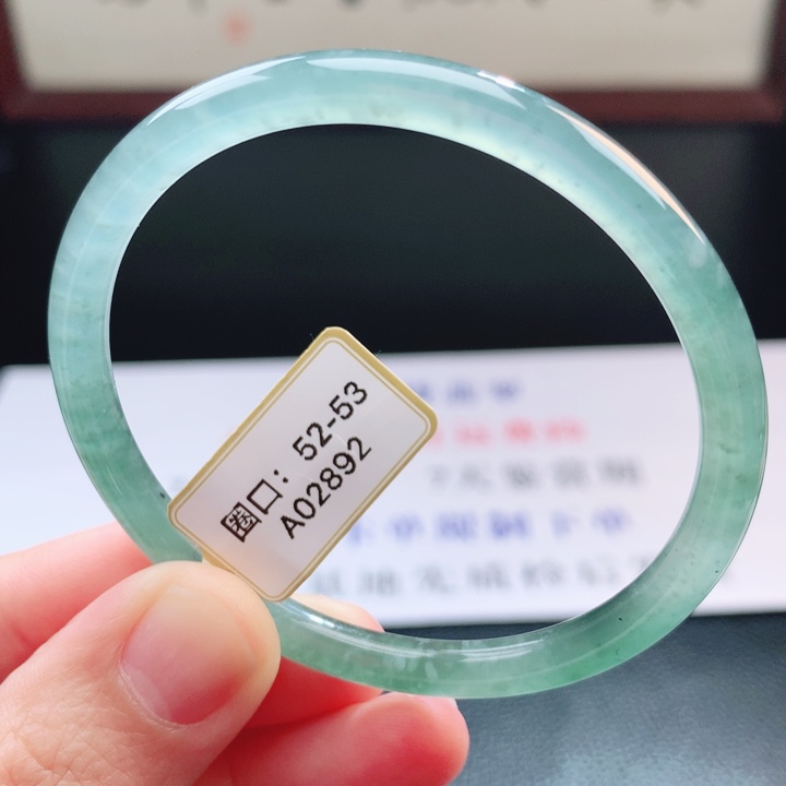 翡翠未镶嵌手镯翡翠手镯4