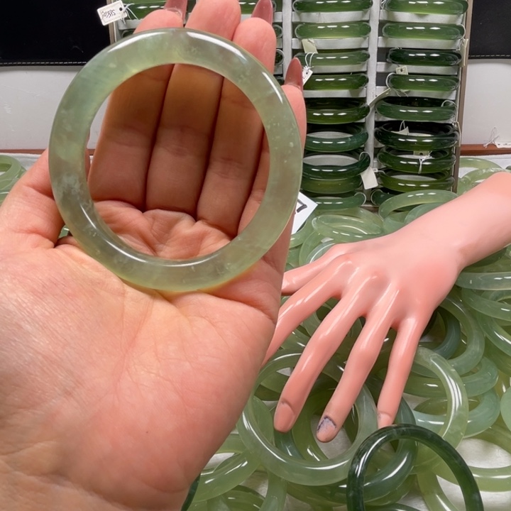 许***鱼岫玉未镶嵌手镯天然岫玉手镯