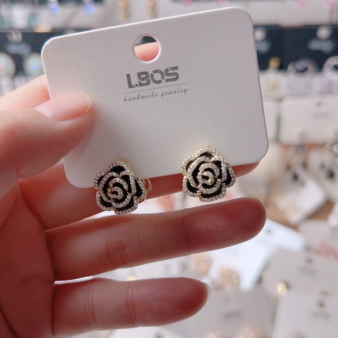 锆石纯铜合金耳环的