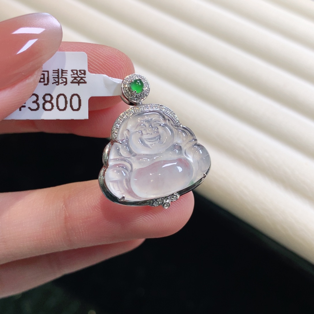 翡翠颈饰18K金镶嵌推荐