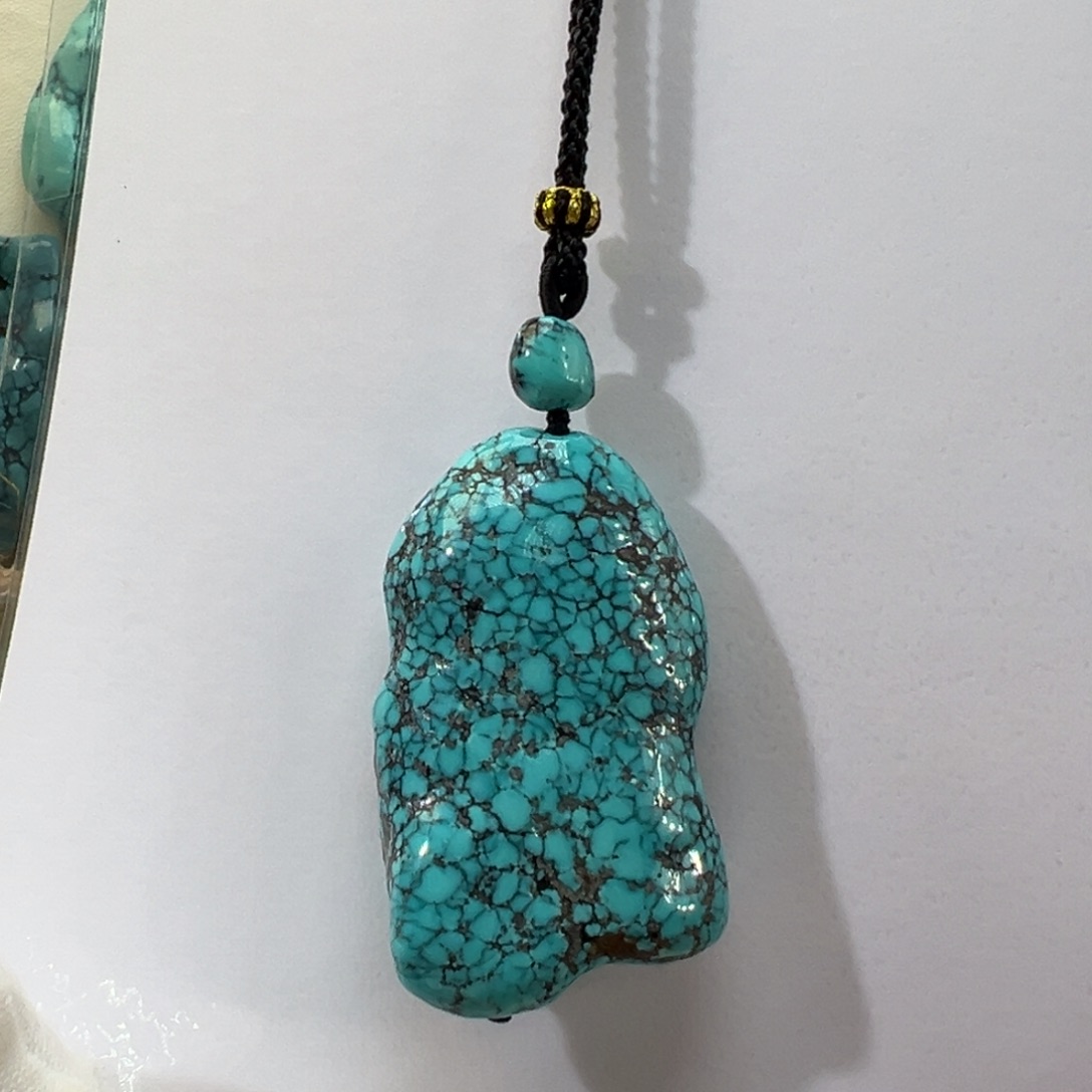 绿松石未镶嵌挂件