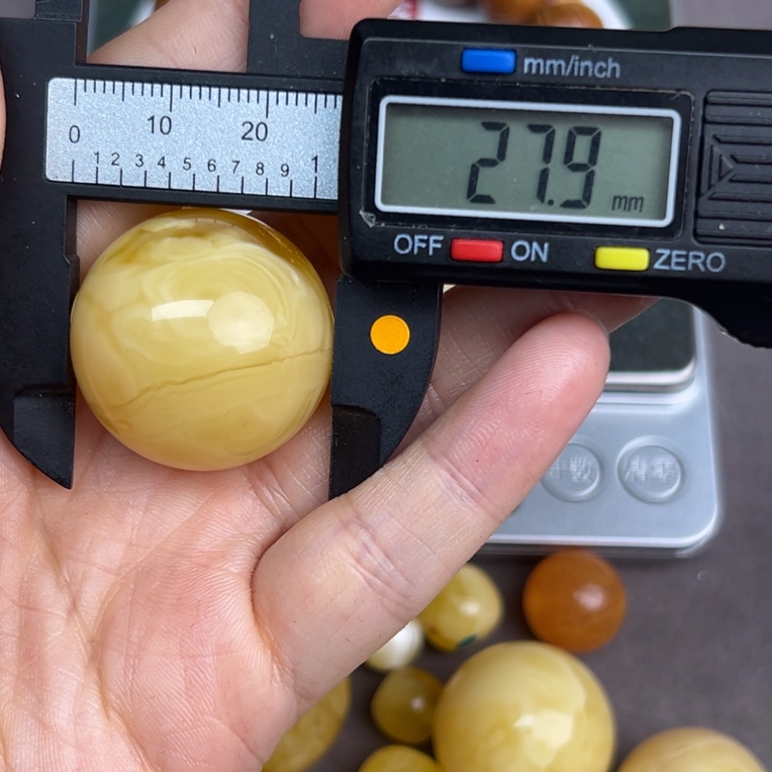 未镶嵌琥珀裸石蜜蜡369