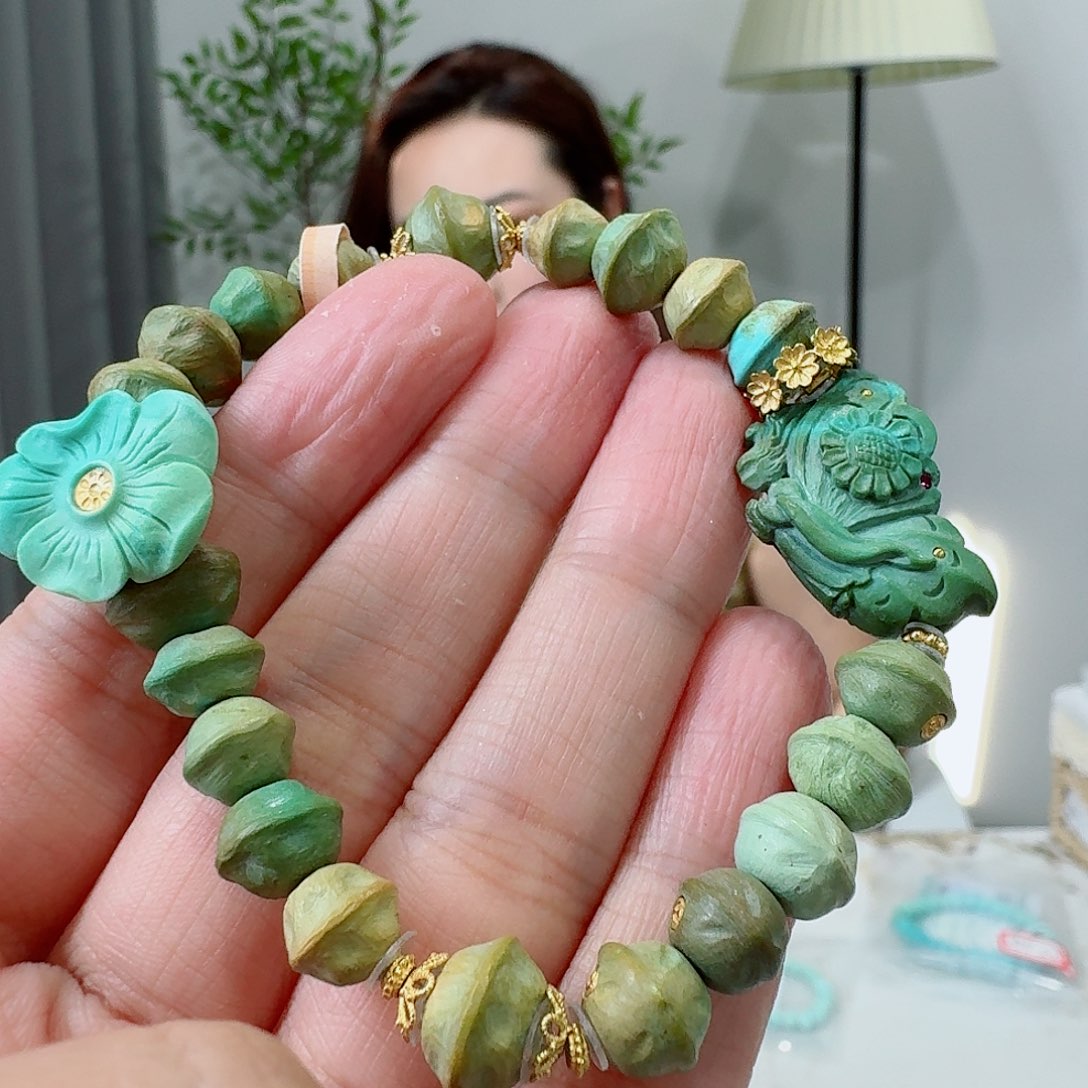 未镶嵌绿松石珠宝奇石