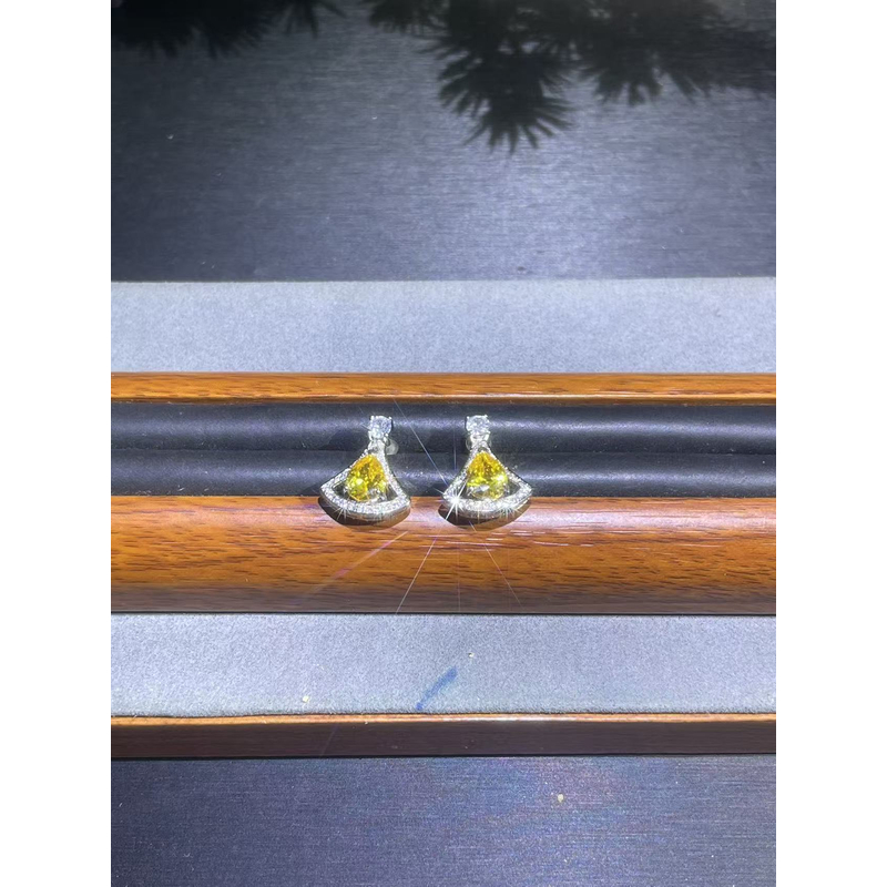 a9486白托满镶黄裙裙耳钉多样发