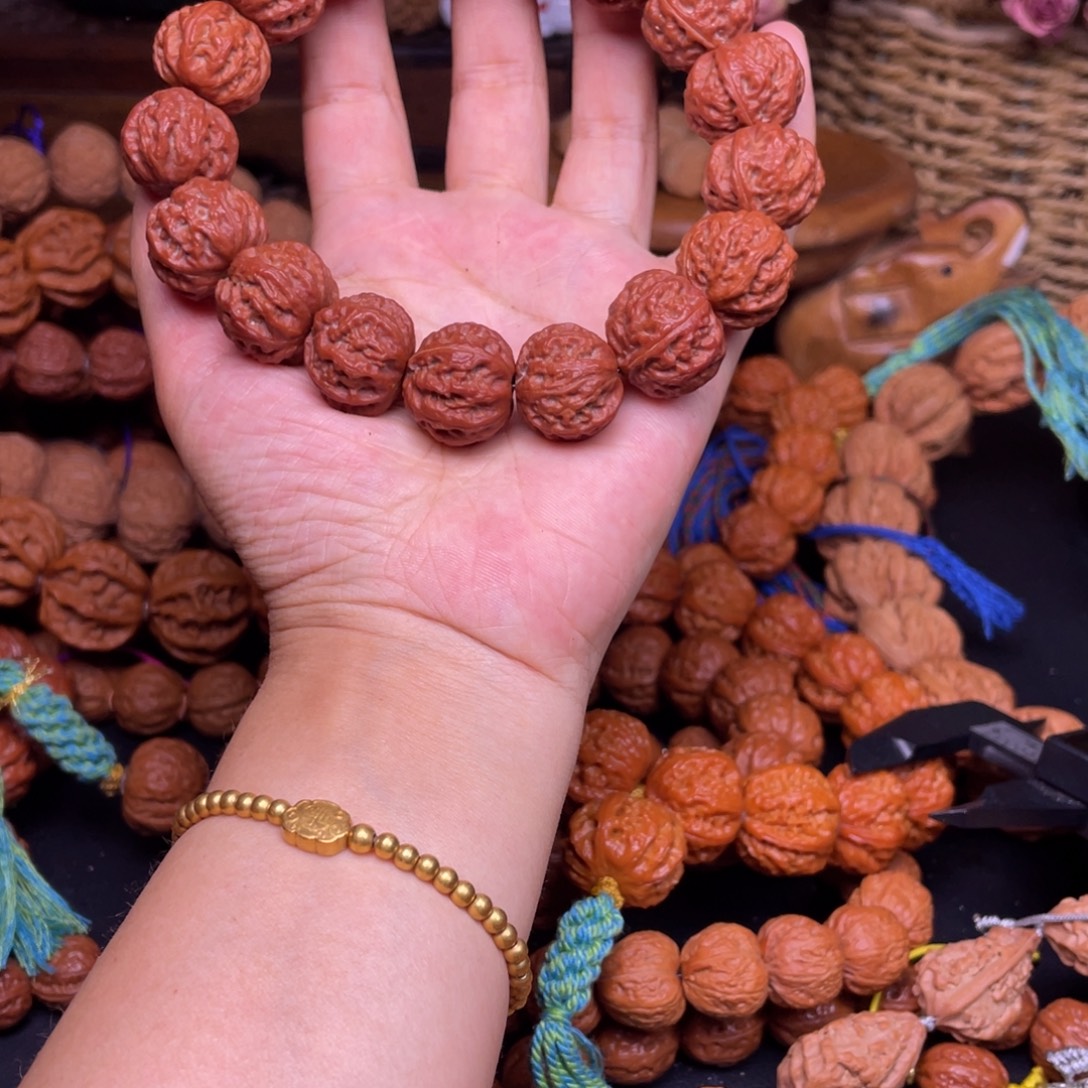 蓝***胖文玩核桃吊坠秋子