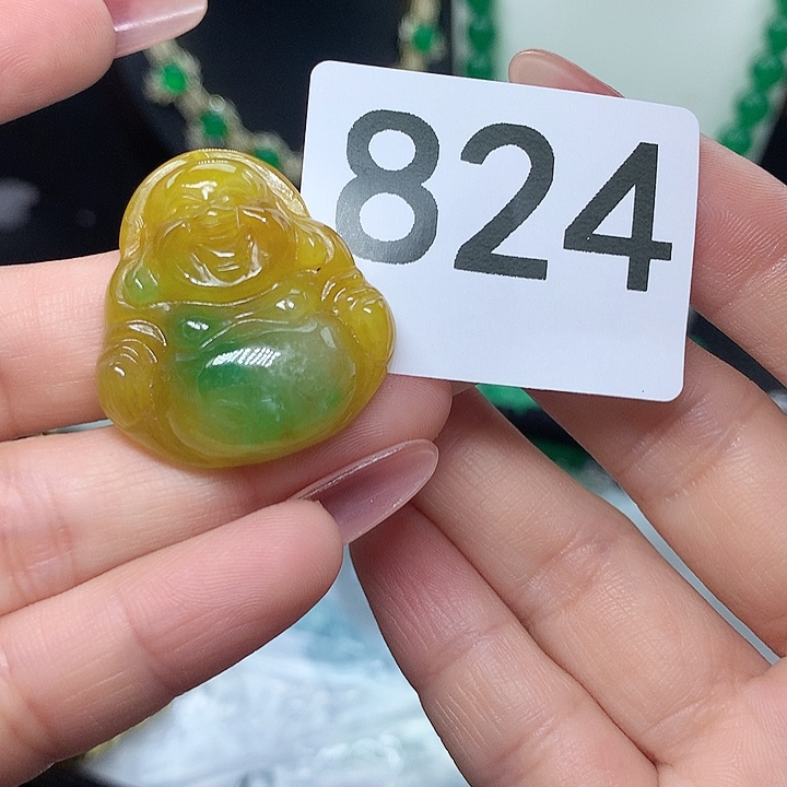 翡翠吊坠(赠链)未镶嵌