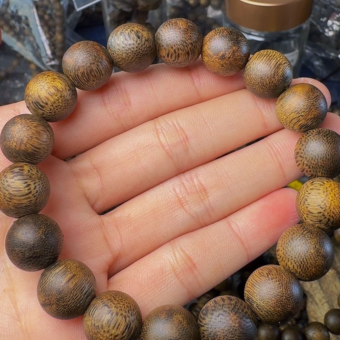 沉香手串1.2圆珠15克多样性发一