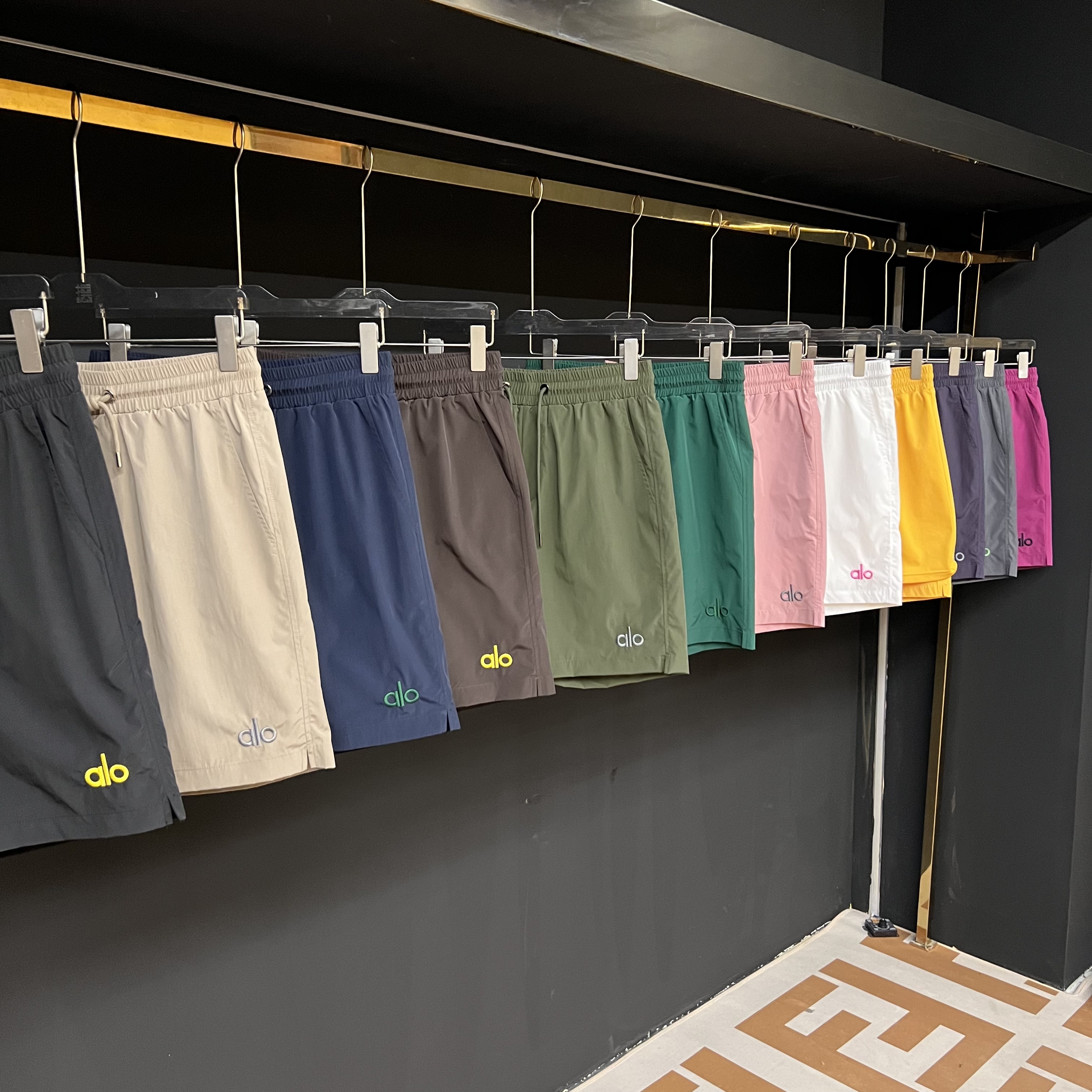 【直播间同款短裤】【张】夏季新款休闲潮流速干多巴胺短裤-L1832