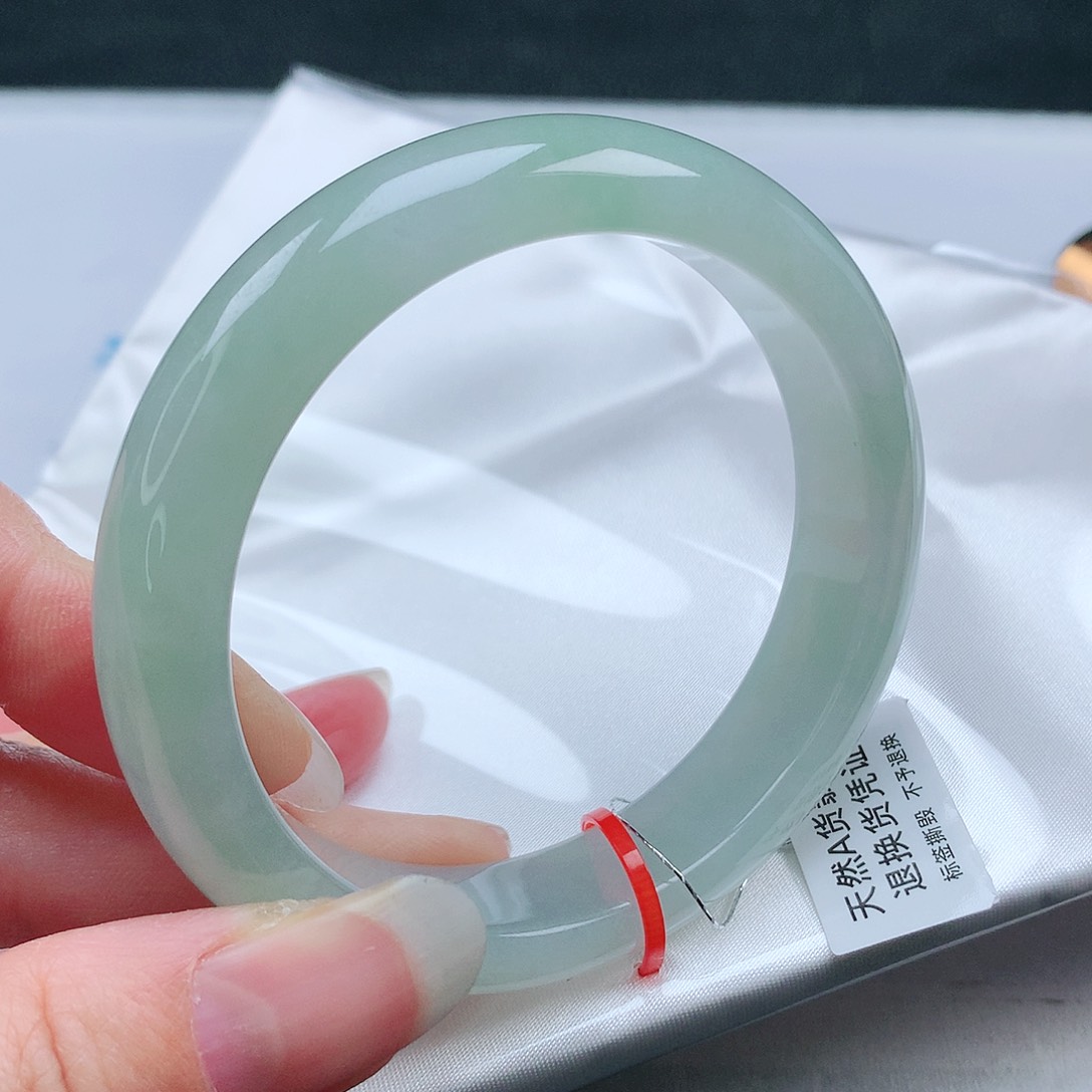 翡翠手镯未镶嵌57+圈
