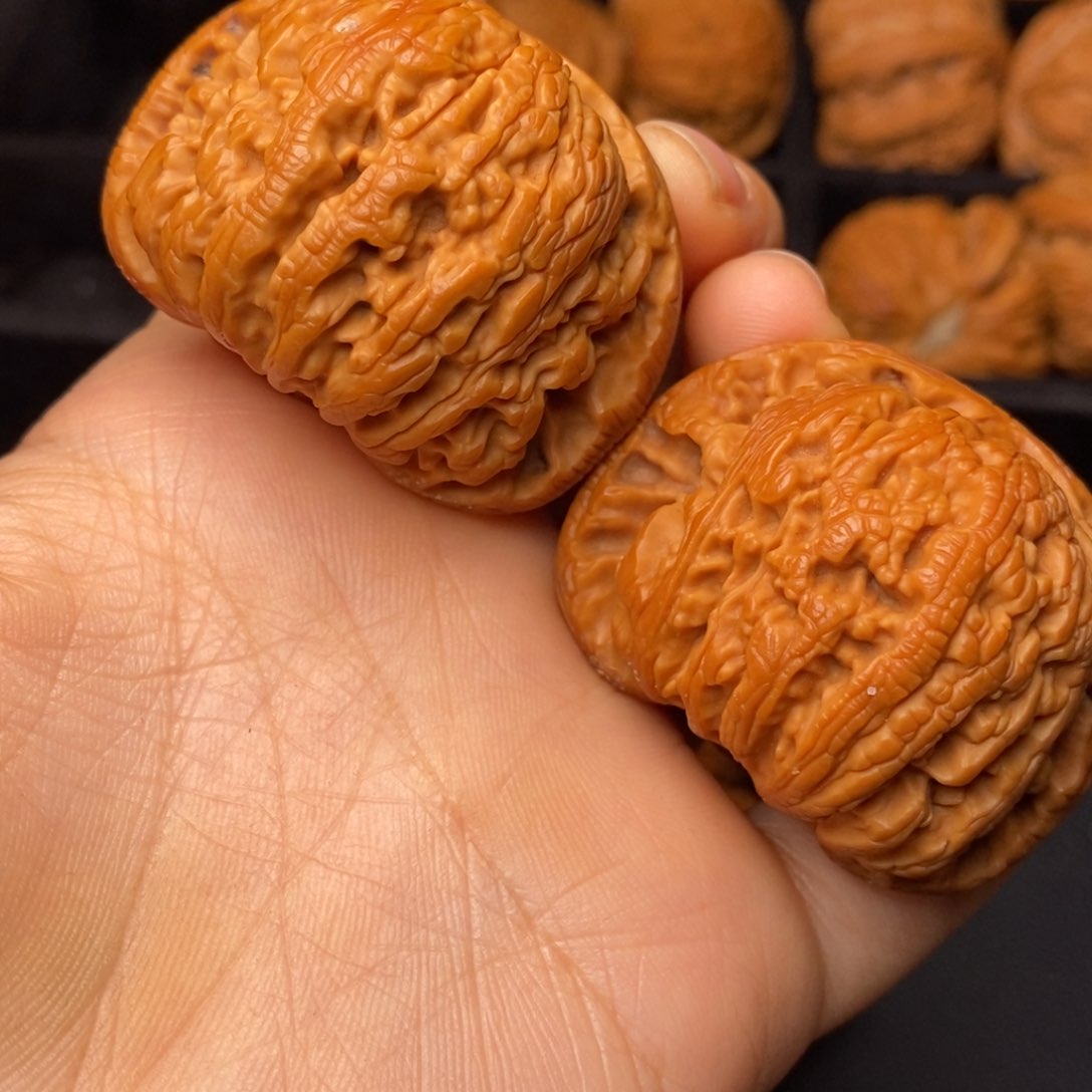 文玩核桃吊坠秦岭野生核桃