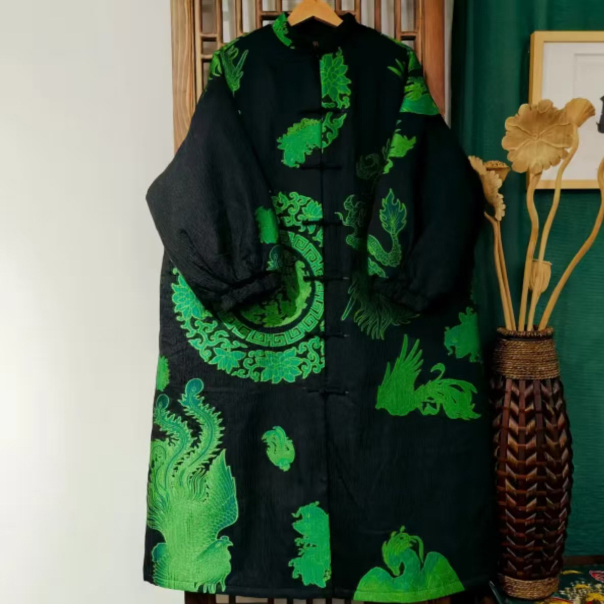 （LS118-5）凤徕兮私人定制黑底绿色龙凤暗纹提花对襟盘扣棉服