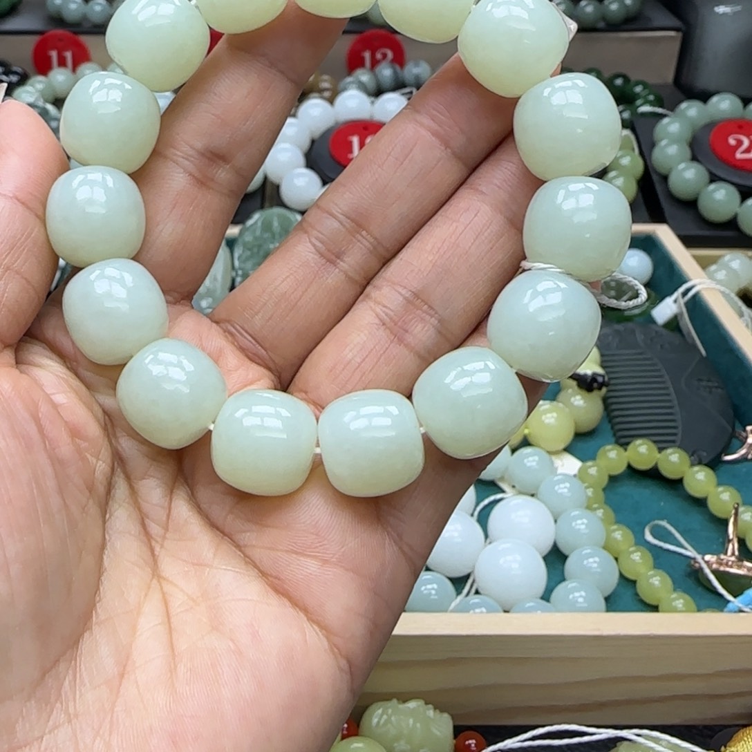 和田玉未镶嵌手链