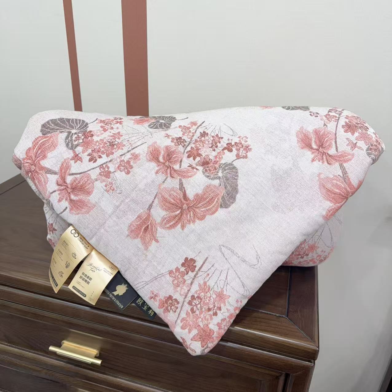 （柔情绘卷-红）高端棉色织提花单人四季被120*150可水洗