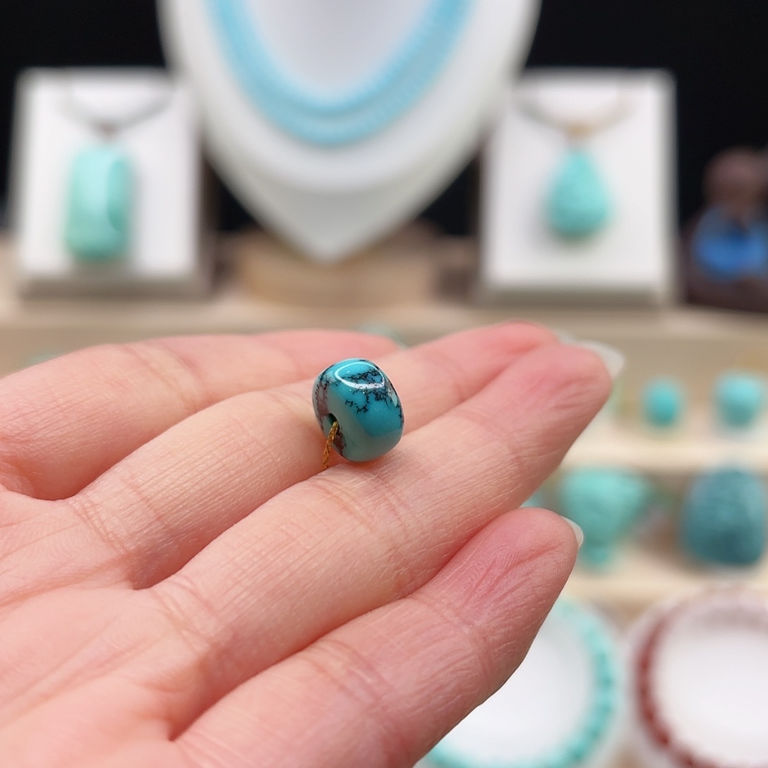 绿松石配饰未镶嵌