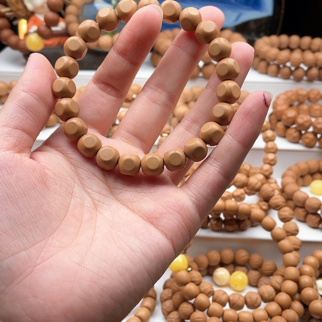 【闪购商品】猴头核桃手串最****。工厂直播店