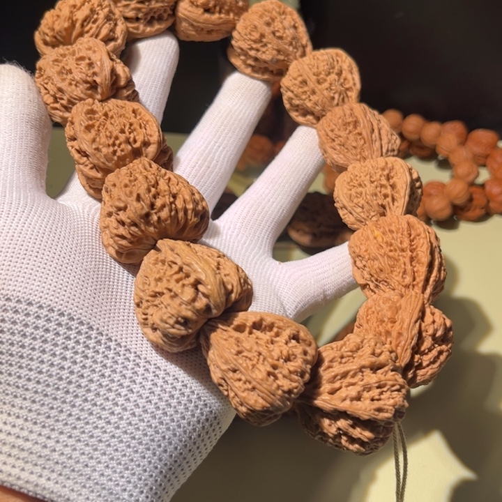 文玩核桃手串…………3