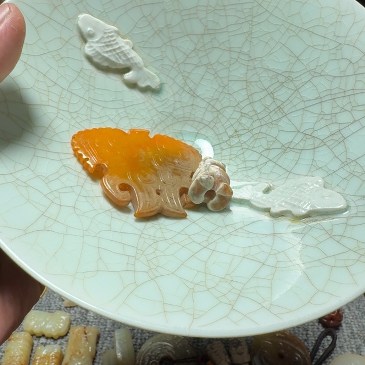 雄***下瓷片双鱼青瓷开片大碗