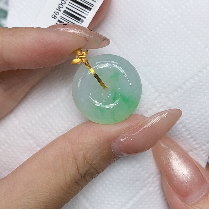 颈饰18K金镶嵌翡翠