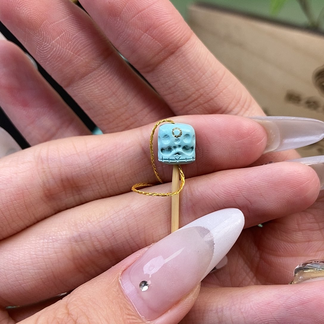 未镶嵌绿松石珠宝奇石