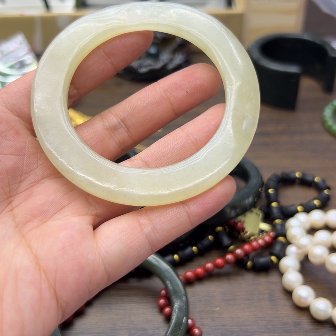 和田玉手镯未镶嵌57,6圈围59