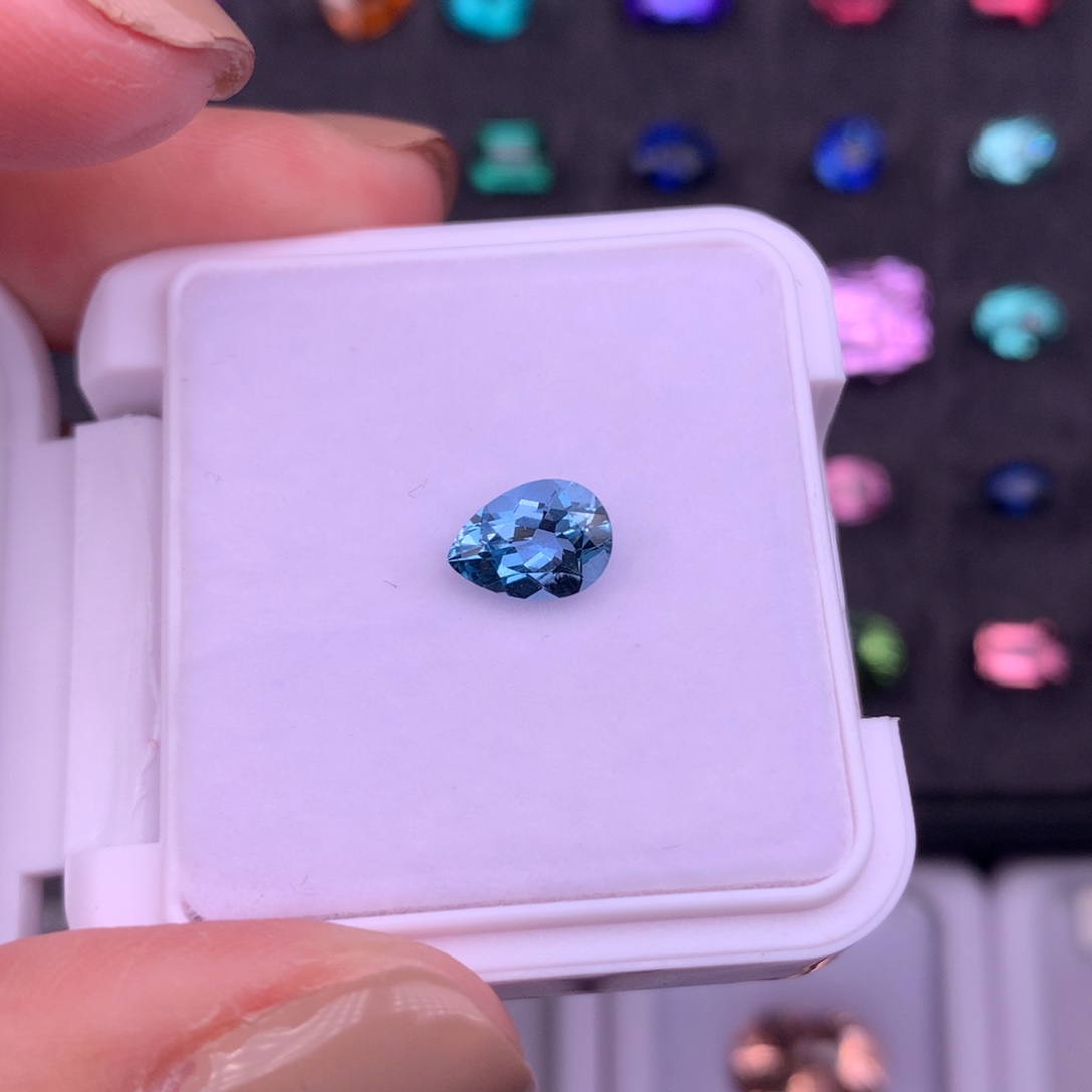 海蓝宝石裸石未镶嵌0.92ct超级圣玛利亚