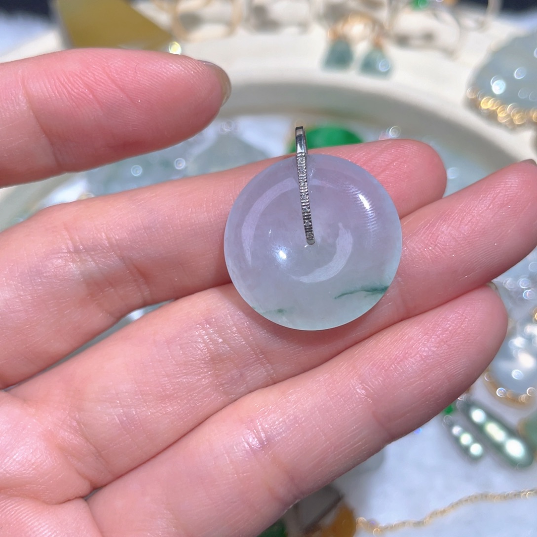 翡翠颈饰18K金镶嵌翡翠