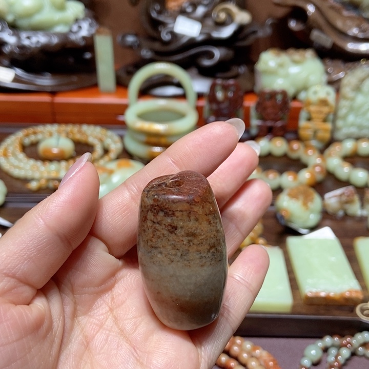 岫岩河磨玉（透闪石质玉）把件未镶嵌