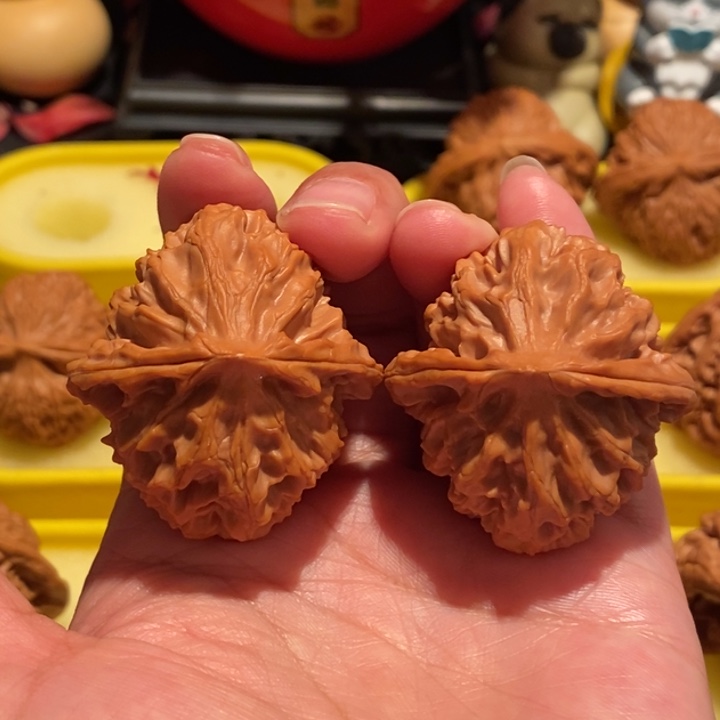 文玩核桃40尺龙鳞纹