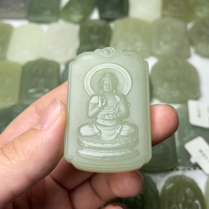 和田玉颈饰未镶嵌后*