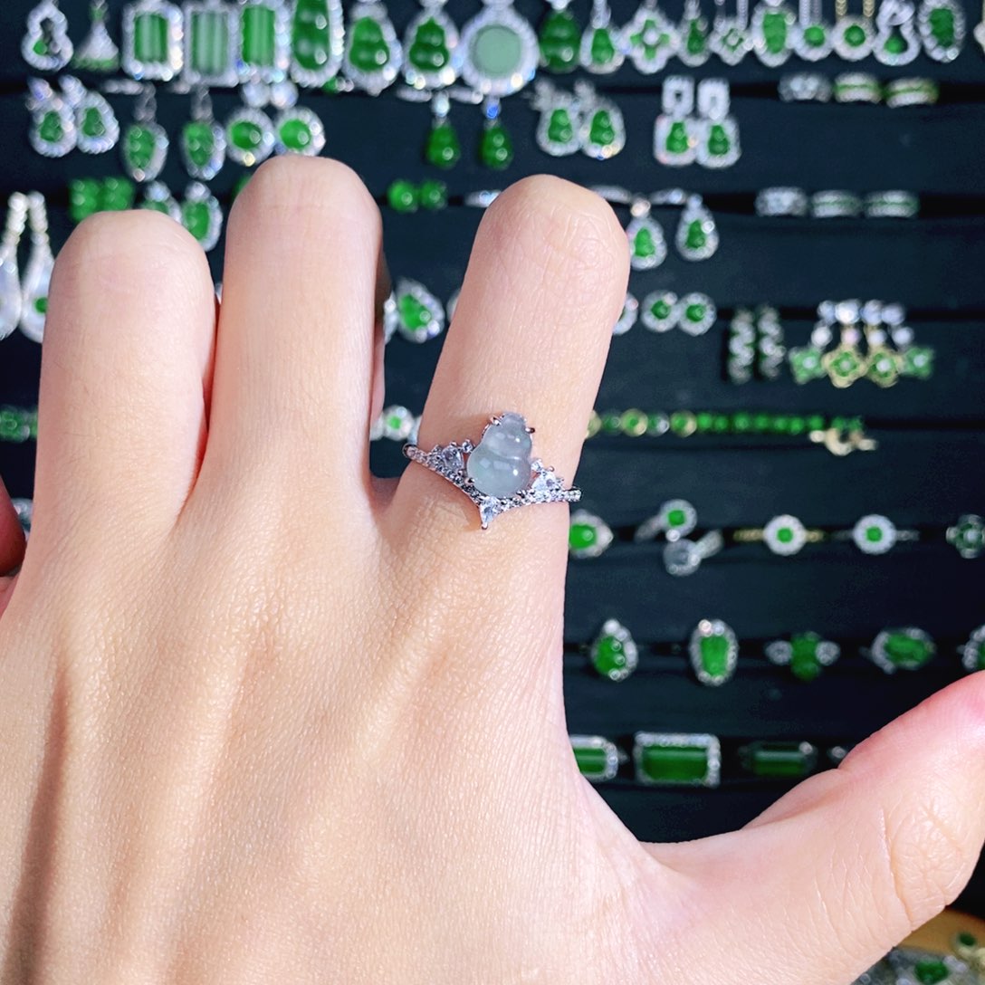 翡翠戒指银S925镶嵌多样性