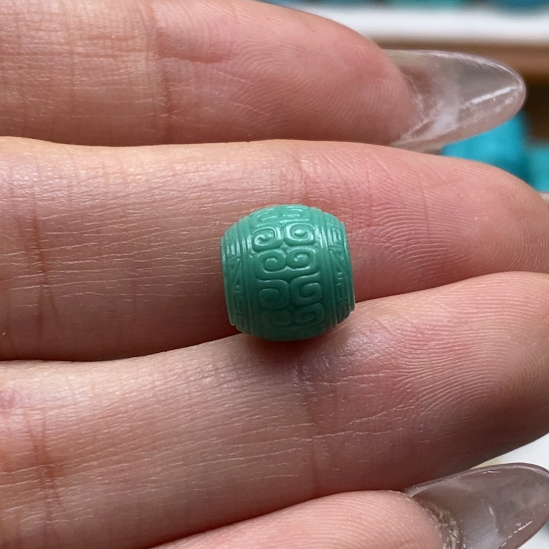 绿松石颈饰未镶嵌