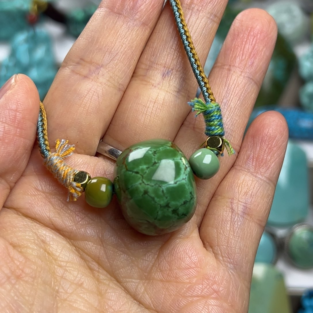 绿松石未镶嵌天然原矿绿松石