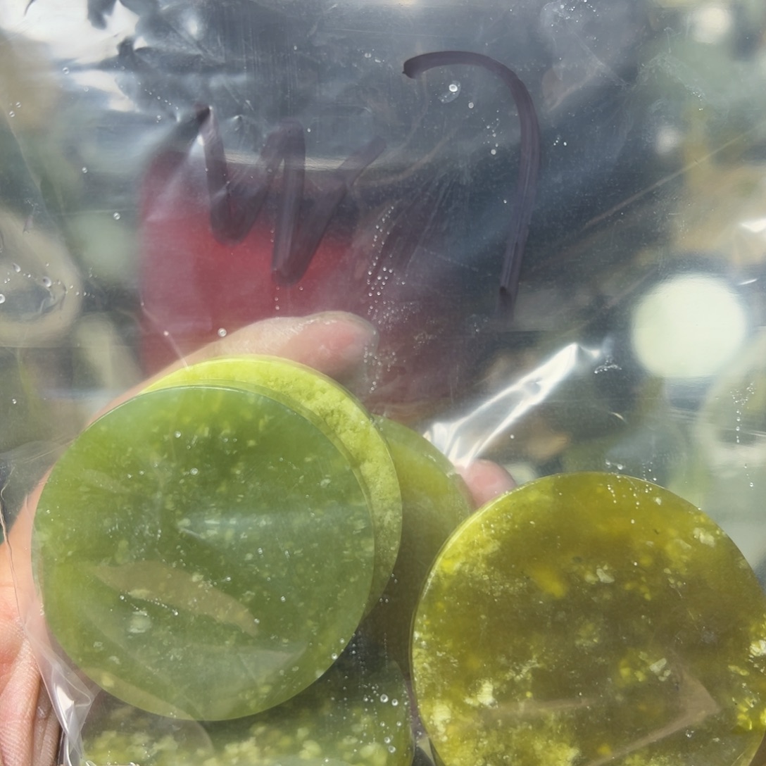 白***涛蛇纹石玉未镶嵌岫玉手镯心，平安无事牌