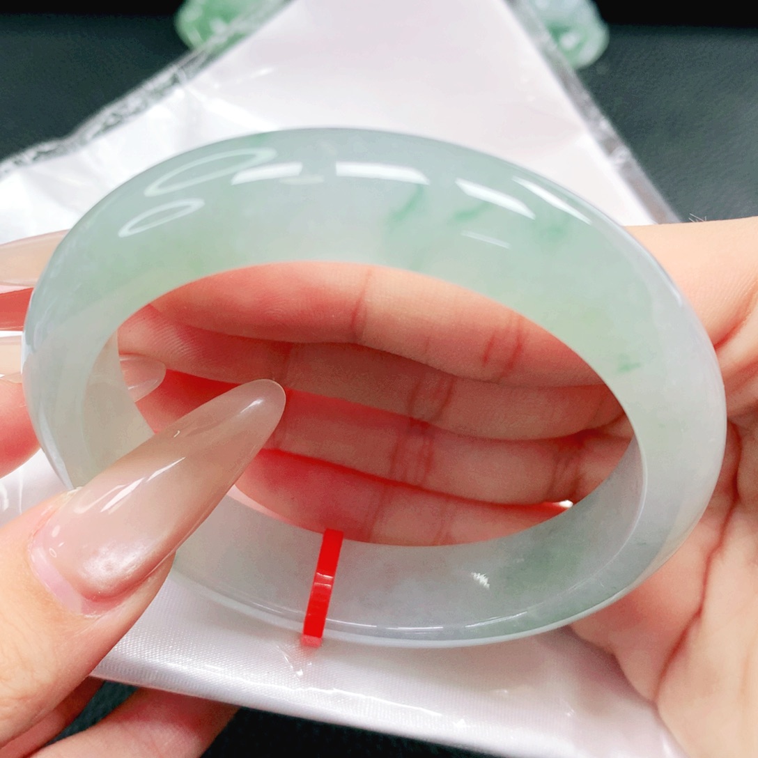 翡翠未镶嵌手镯57