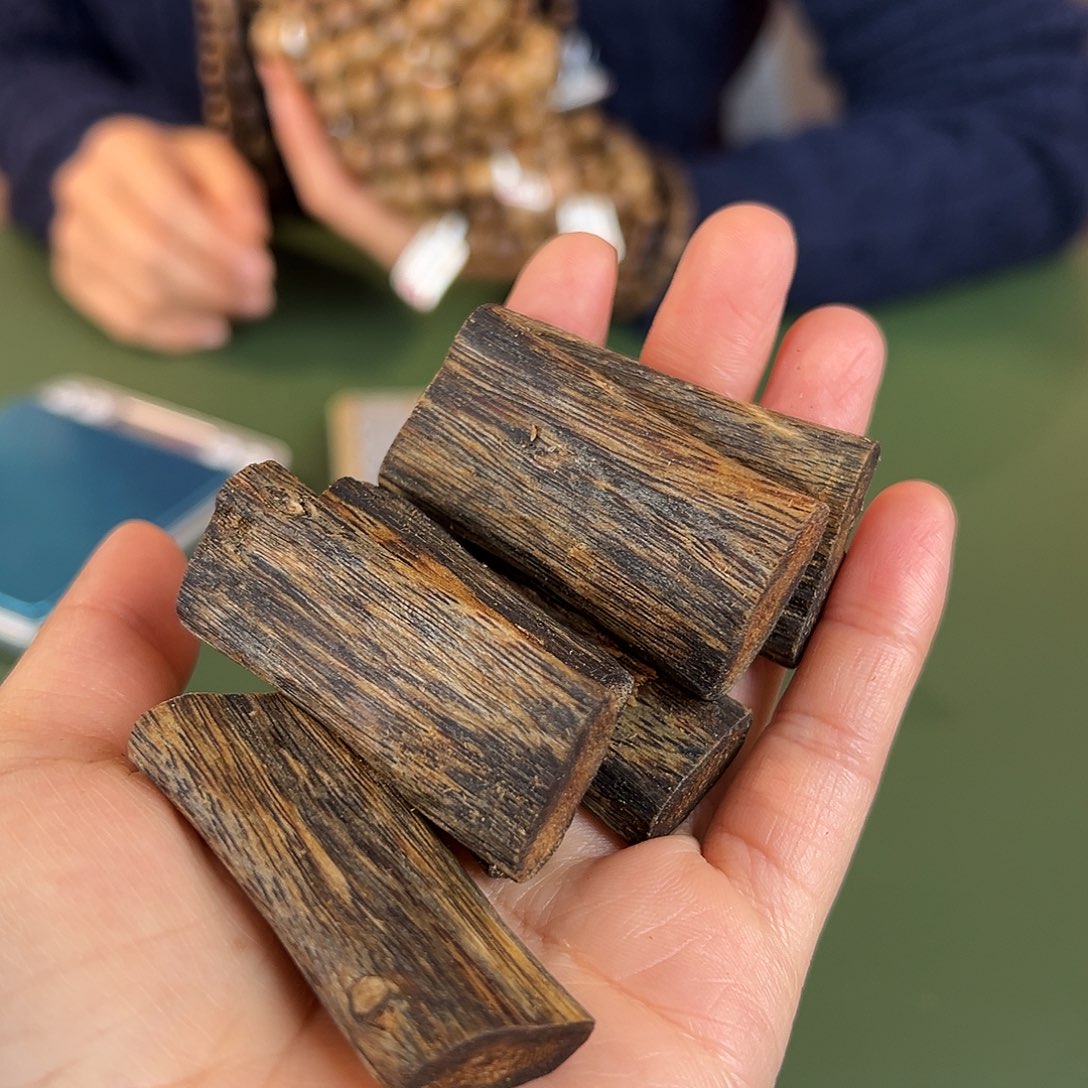 沉香吊坠勺子牌多样性发一个