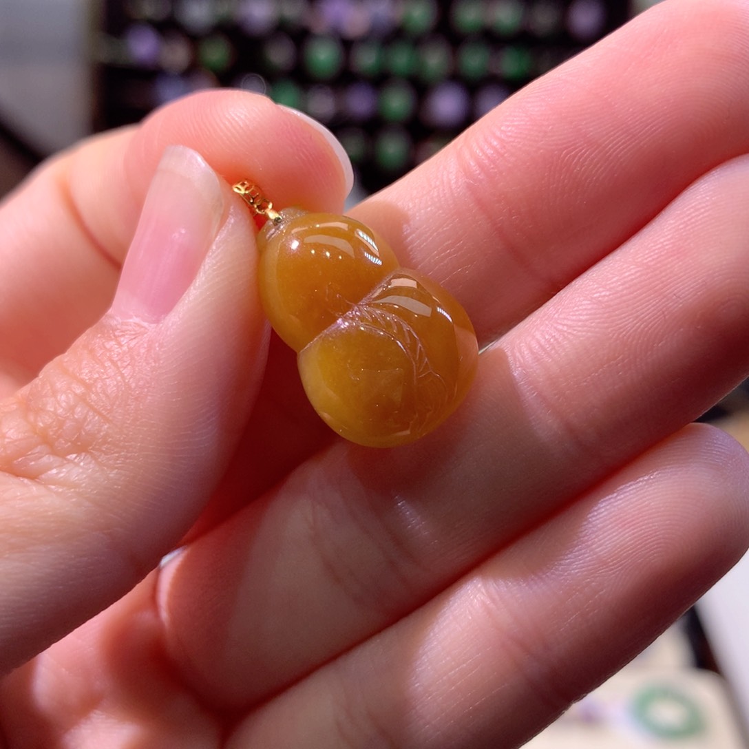 翡翠颈饰18K金镶嵌翡翠
