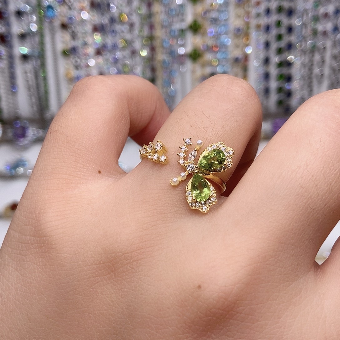 银S925镶嵌橄榄石戒指