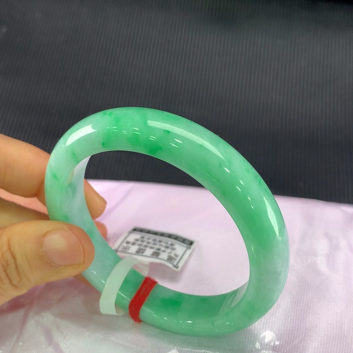 翡翠手镯未镶嵌正圈54