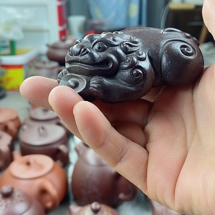 紫砂茶壶直播做壶间，原矿紫砂