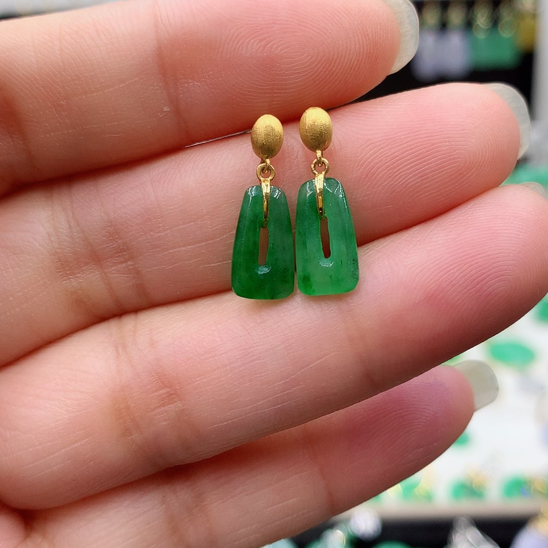翡翠耳饰18K金镶嵌的