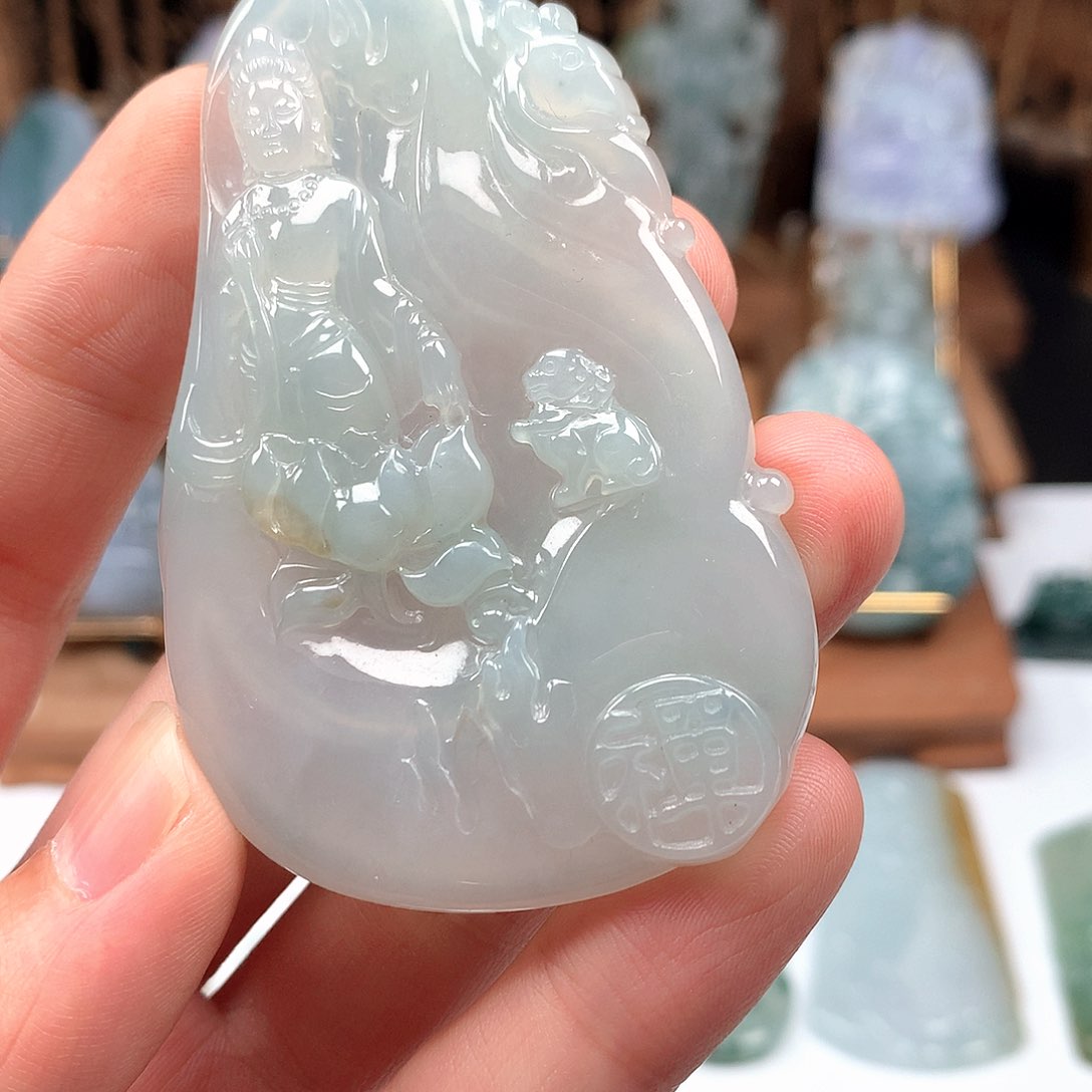 定制翡翠未镶嵌挂件