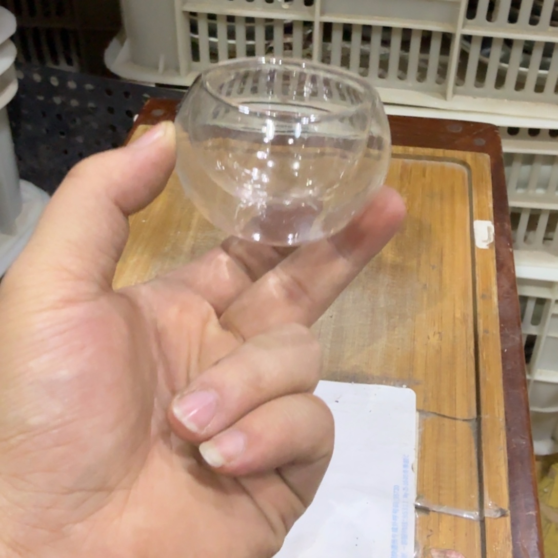 微瑕疵介意勿拍陶瓷器皿W496