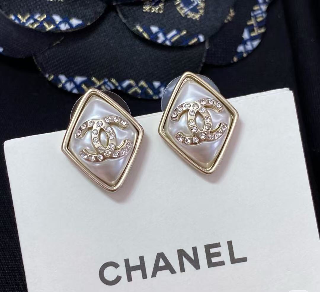 95新 Chanel/香奈儿 代卖服务 菱形珍珠钻钻耳钉 17932272 nn