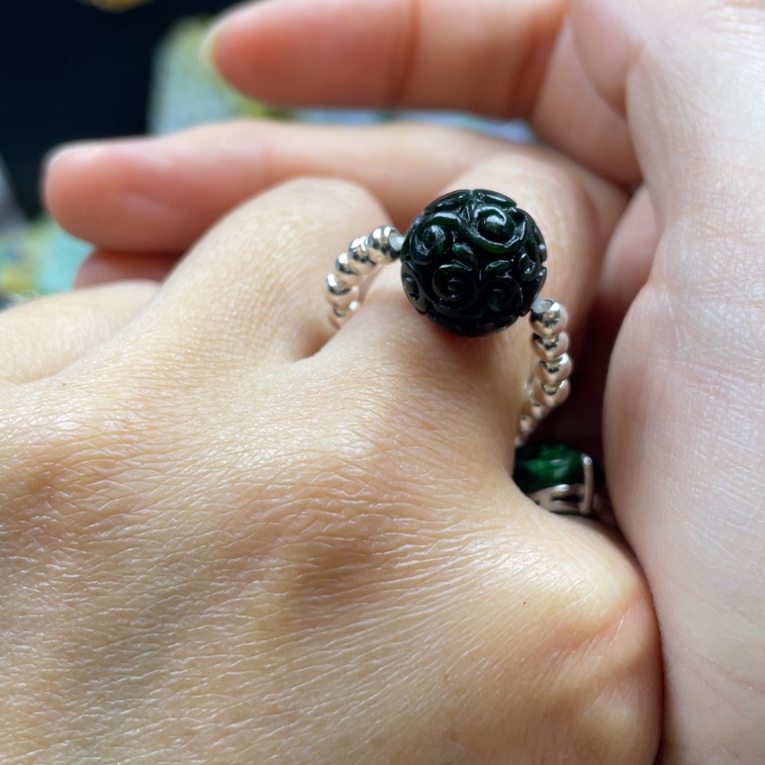 翡翠颈饰未镶嵌牌子