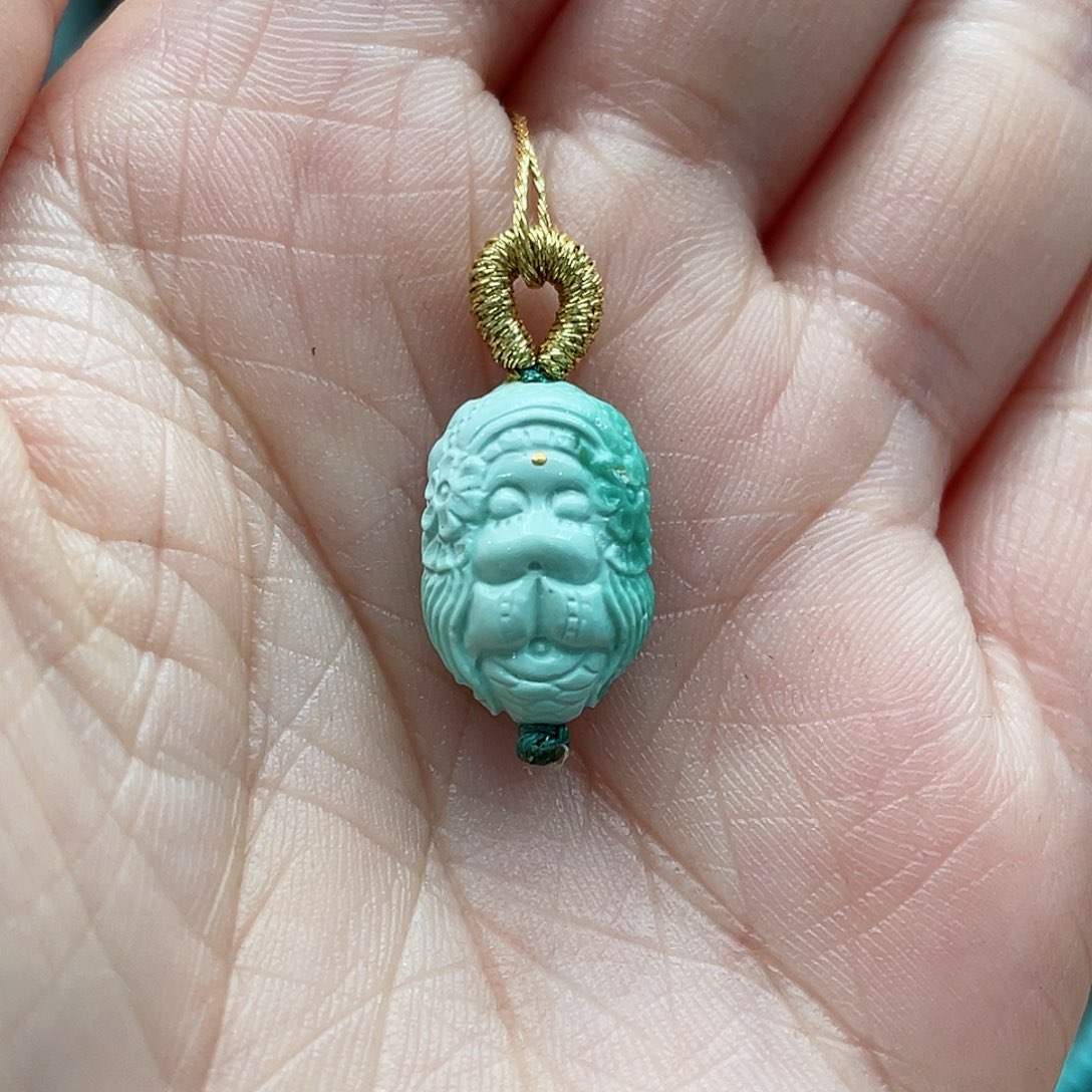 绿松石颈饰未镶嵌