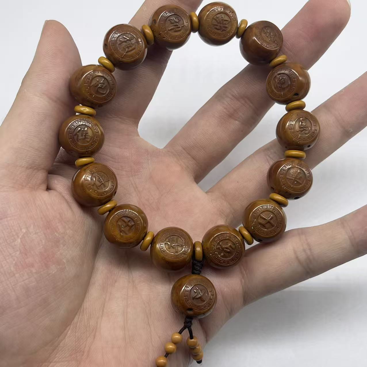 A3 紫金鼠雕刻象棋卡12*15单圈手串 065（配A3礼盒套装）