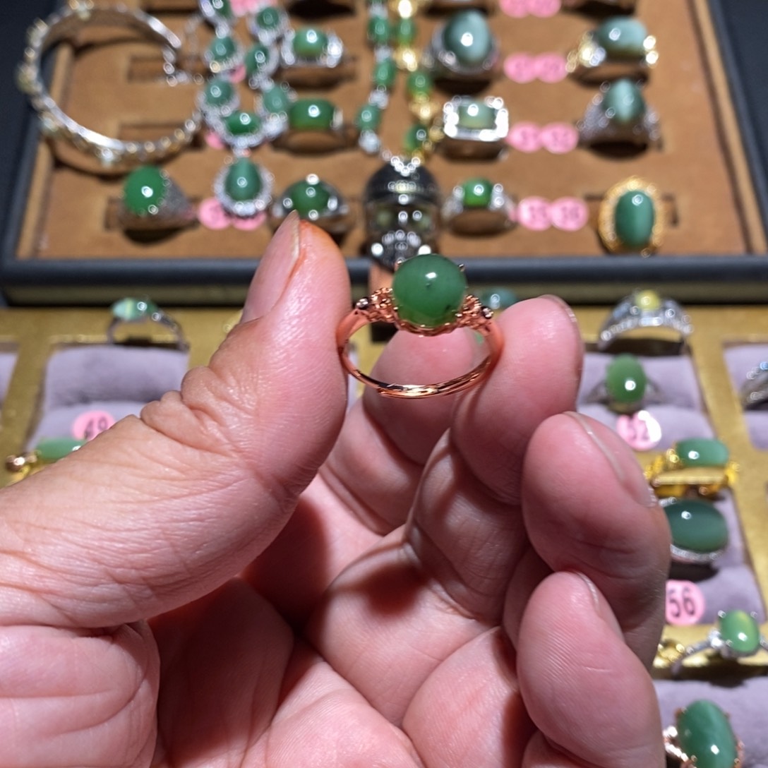 和田玉（碧玉）戒指未镶嵌