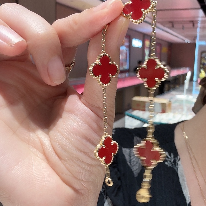 18K金镶嵌手链玛瑙/玉髓手链